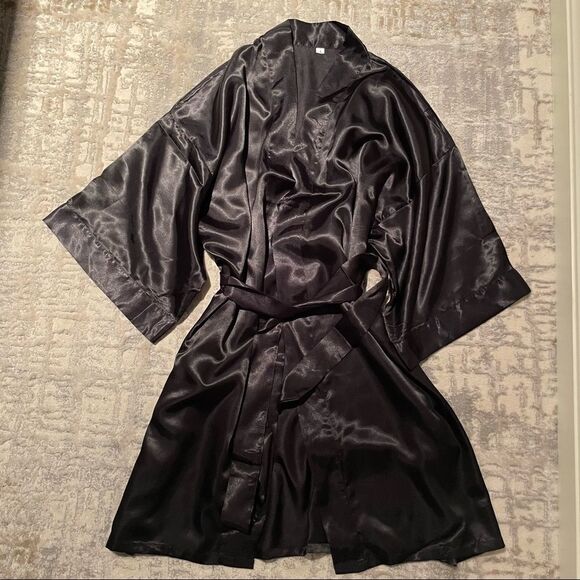 🏷️ 5 for $25 - BRIDESMAID Robe - NWOT - Never worn - Picture 2 of 6